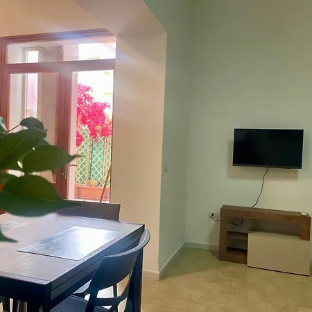 Le Calle Homes Apartman *